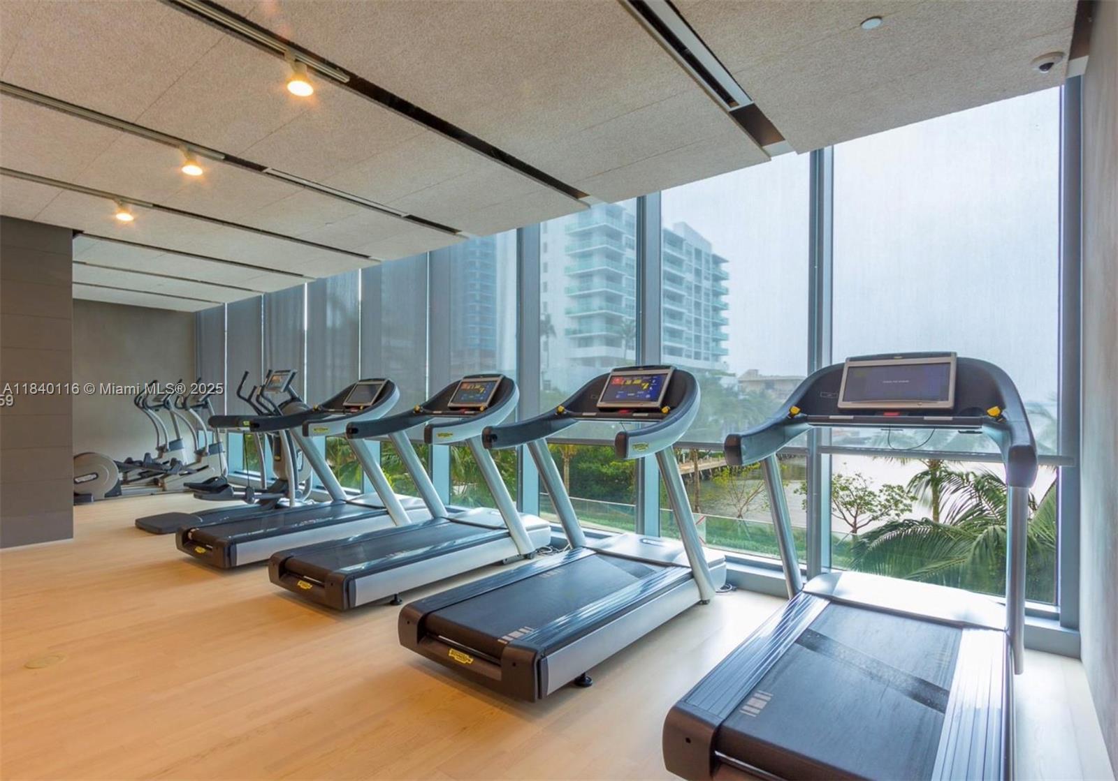 ICON BAY CONDO - Residential Lease