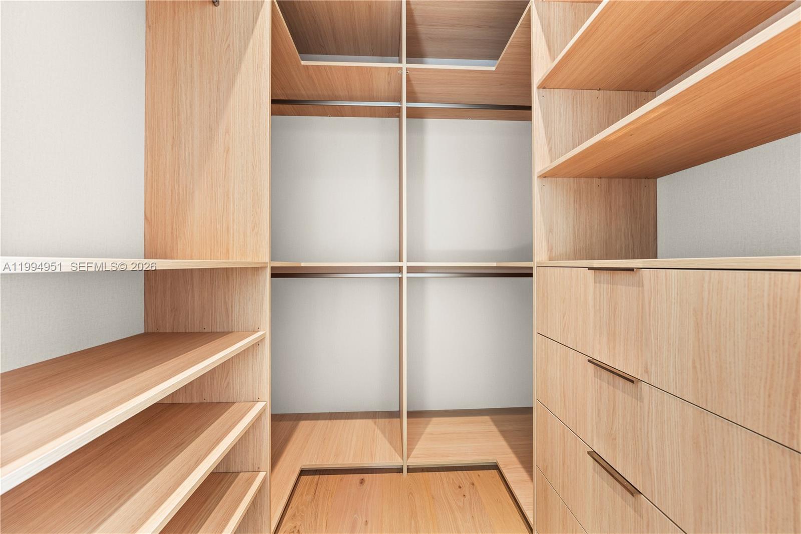 ALLENDALE SUB DB 943-562 - Residential