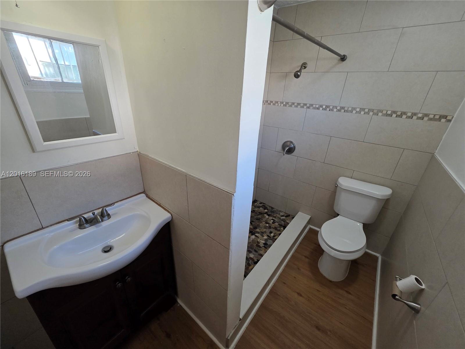 DIXIE PARK - Residential Lease