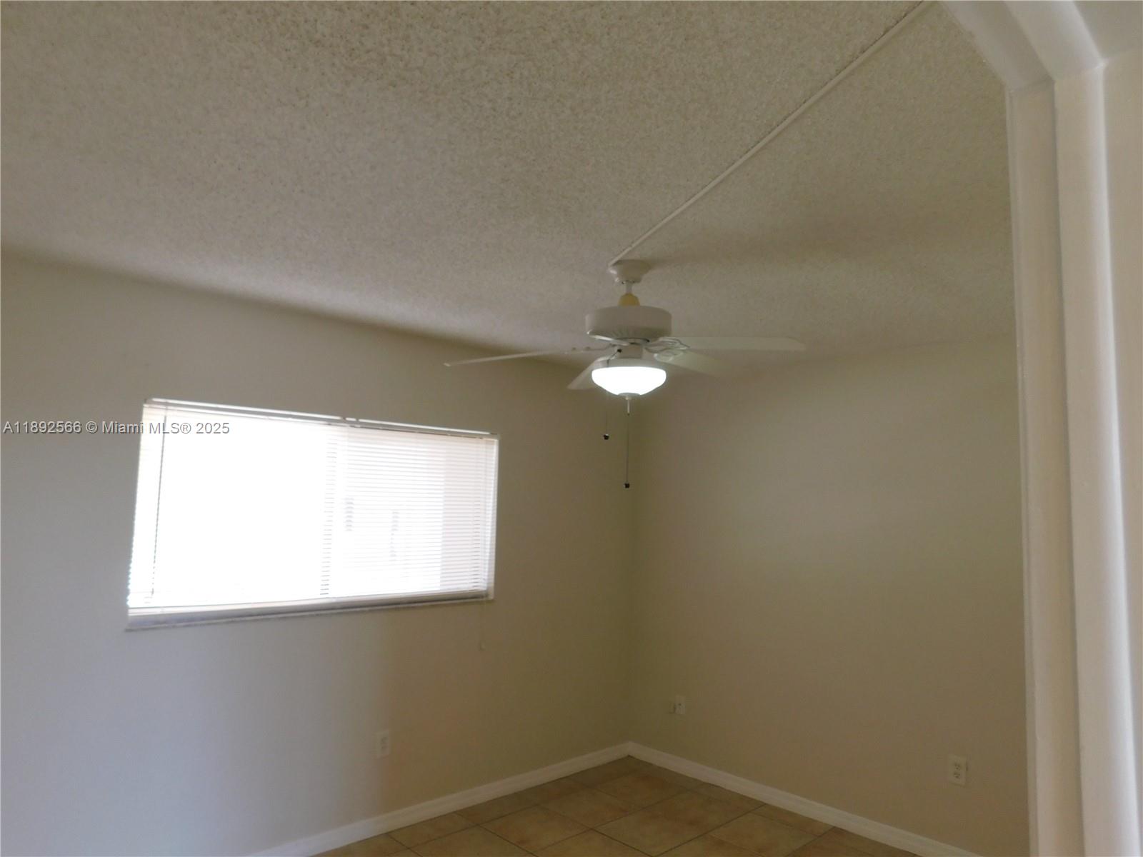 HORIZONS WEST CONDO 7 - Residential