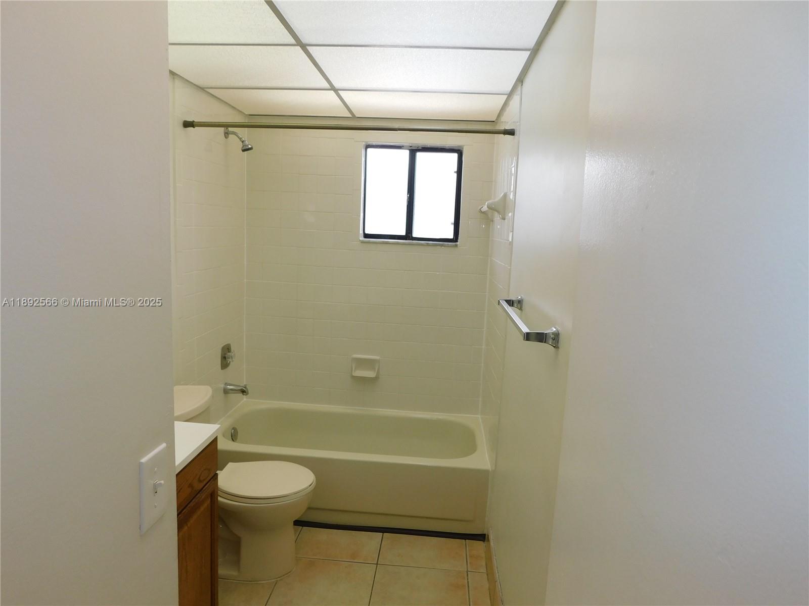 HORIZONS WEST CONDO 7 - Residential