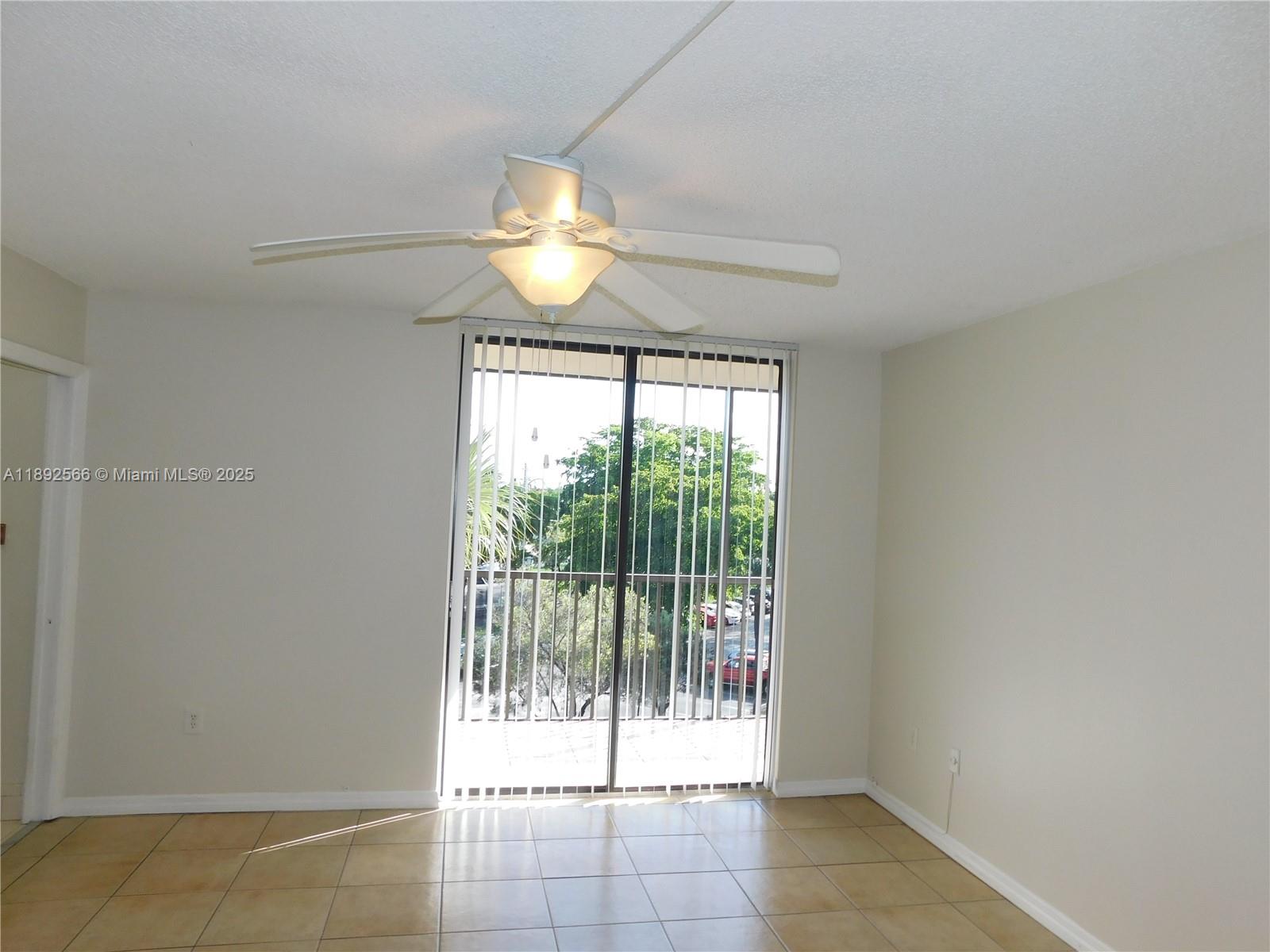 HORIZONS WEST CONDO 7 - Residential