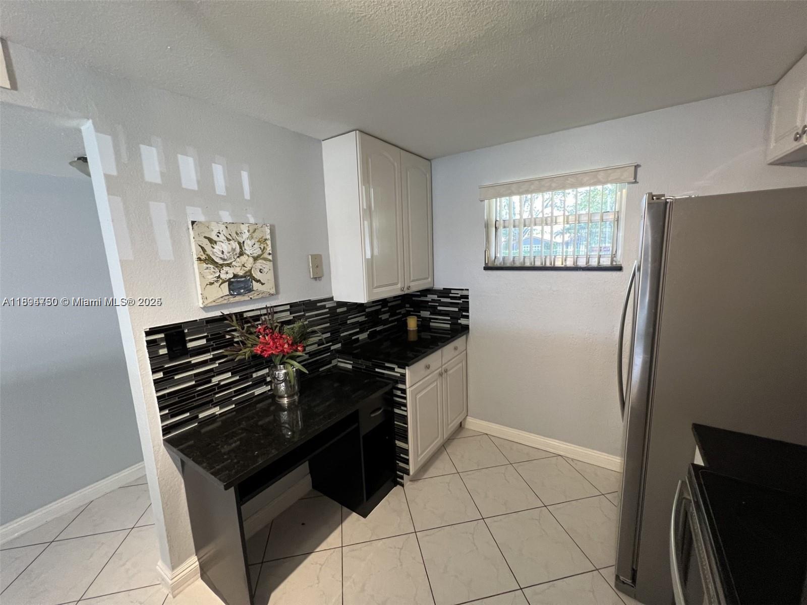 SHERWOOD SQUARE CONDOMINI - Residential