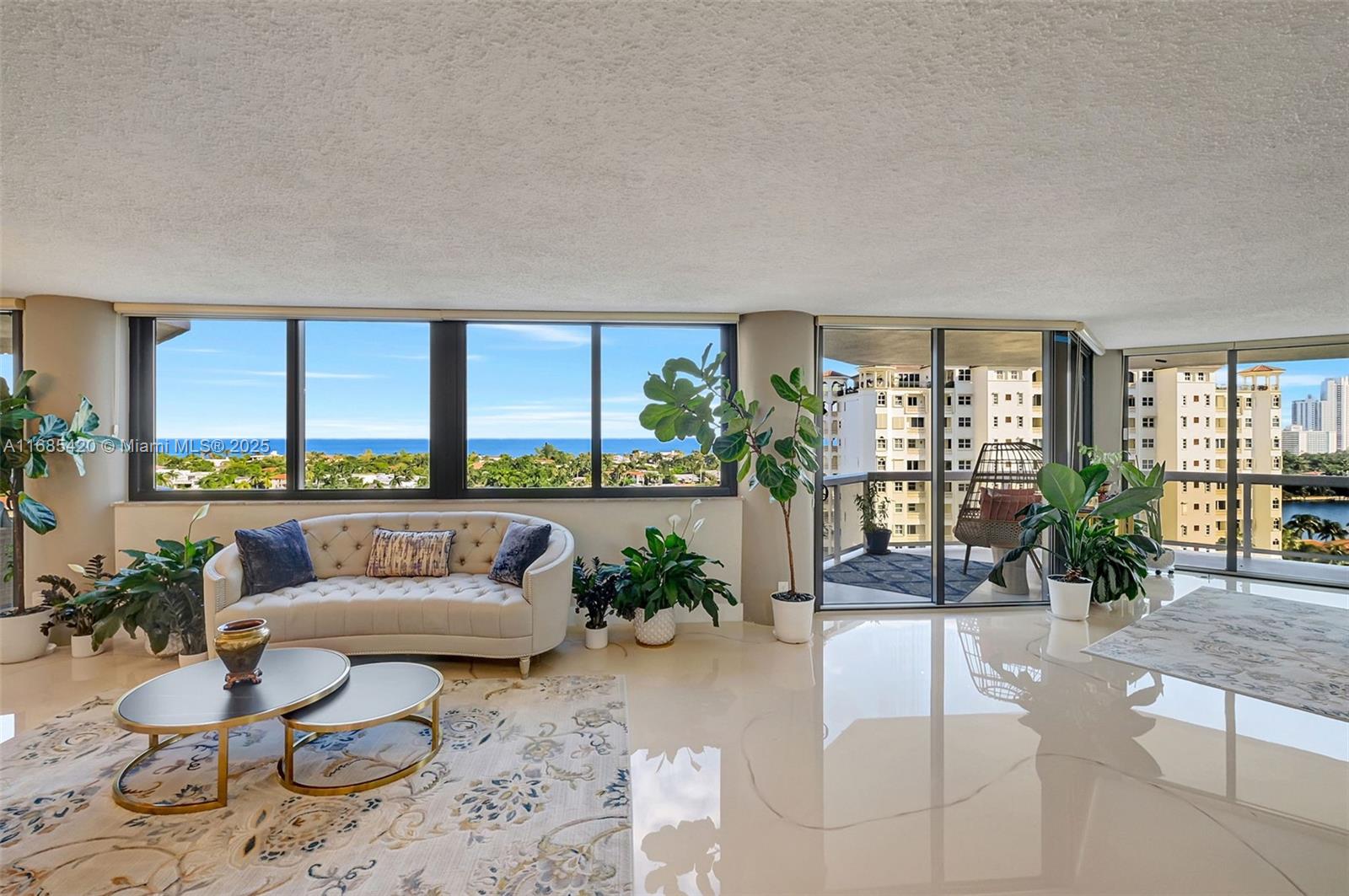 20185 E Country Club Dr 1101
