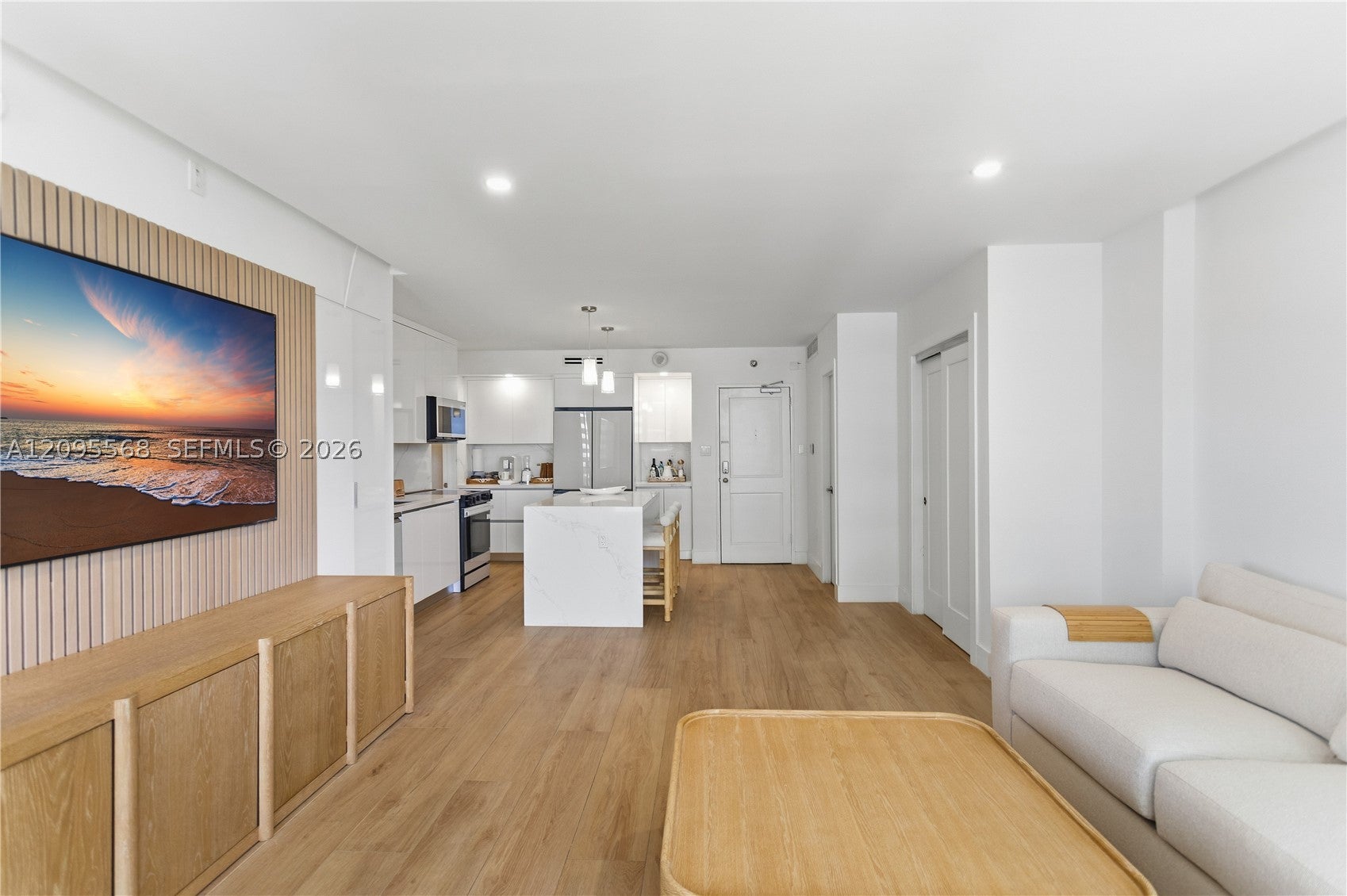 10185 Collins Ave 722