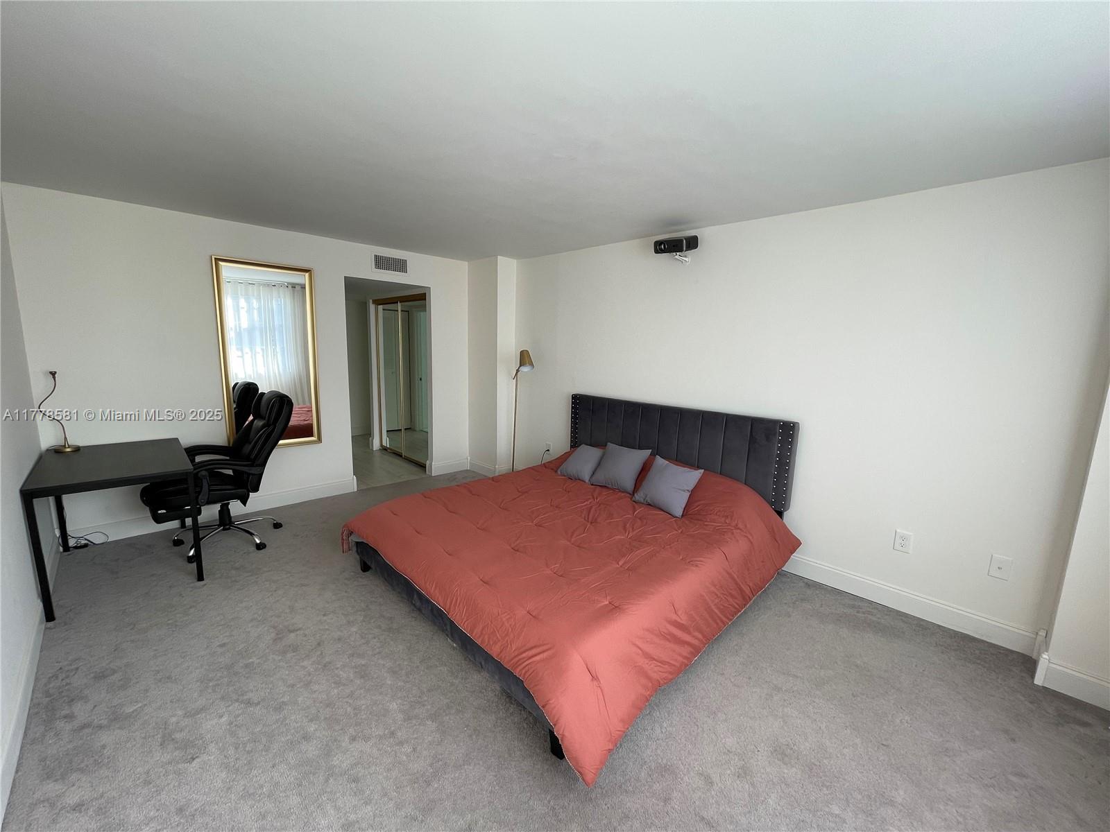 ADMIRALS PORT CONDO WEST B - Residential