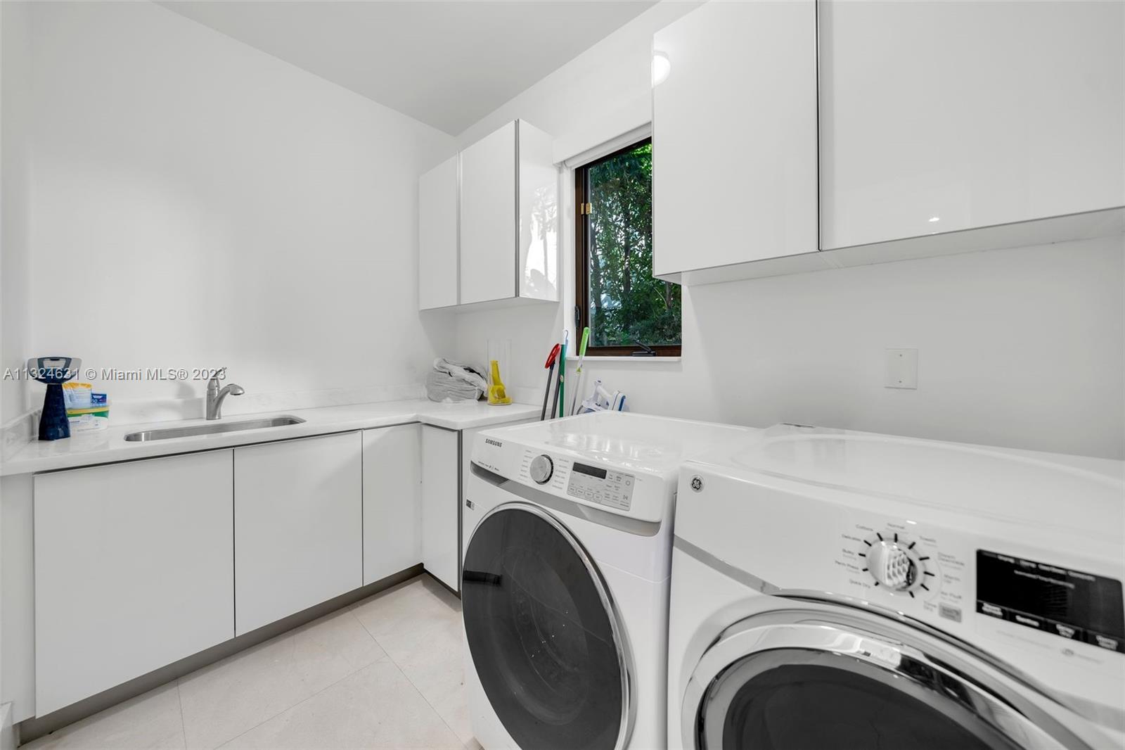 BRICKELL FLAGLER - Residential