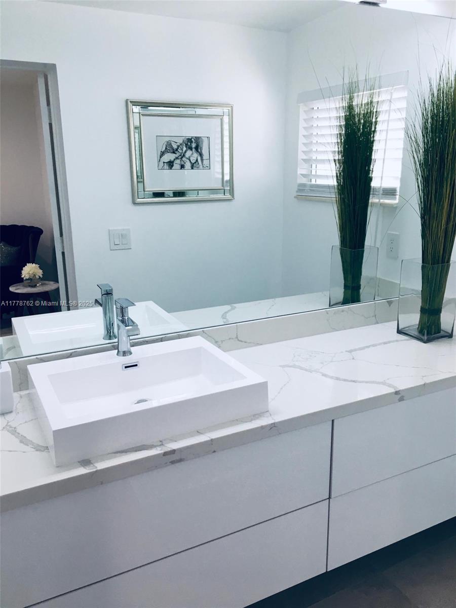 NEW UTOPIA - Residential Lease