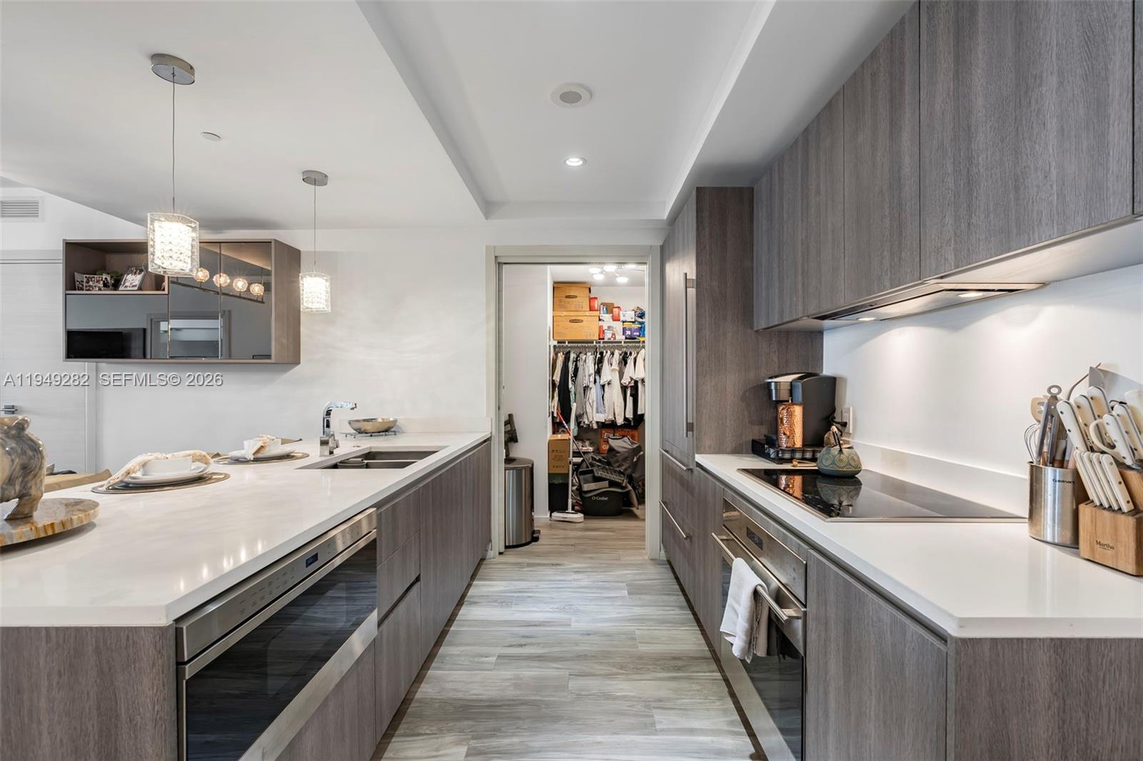 801 SMA RESIDENCES CONDO - Residential