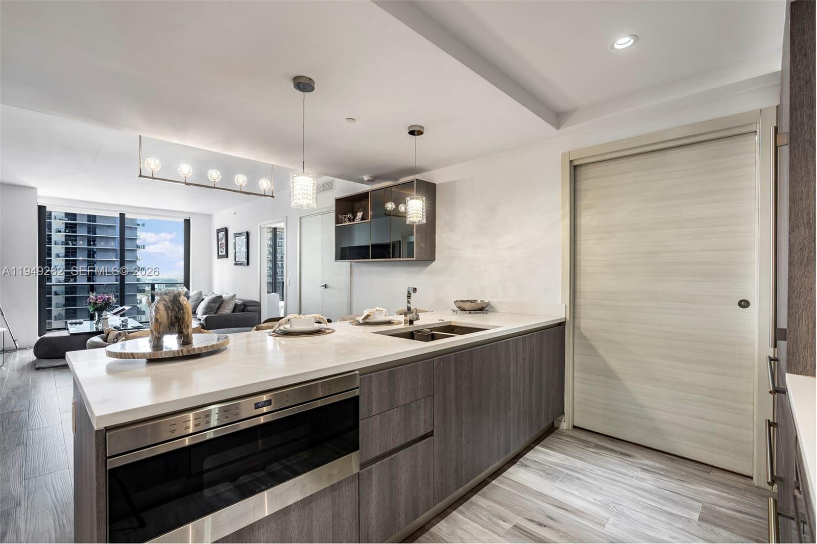 801 SMA RESIDENCES CONDO - Residential