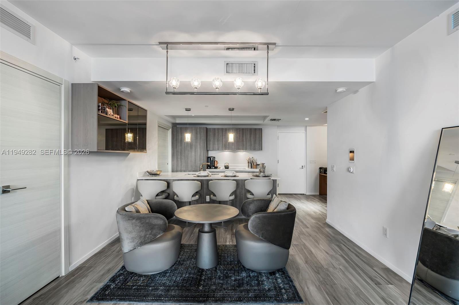 801 SMA RESIDENCES CONDO - Residential