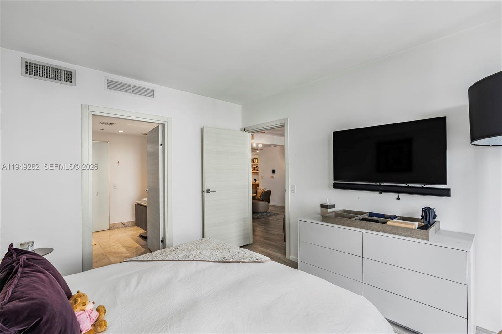 801 SMA RESIDENCES CONDO - Residential