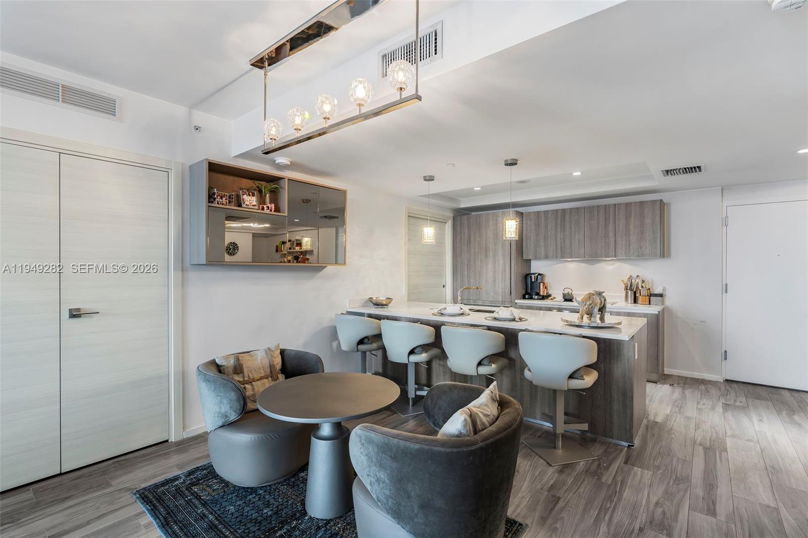 801 SMA RESIDENCES CONDO - Residential