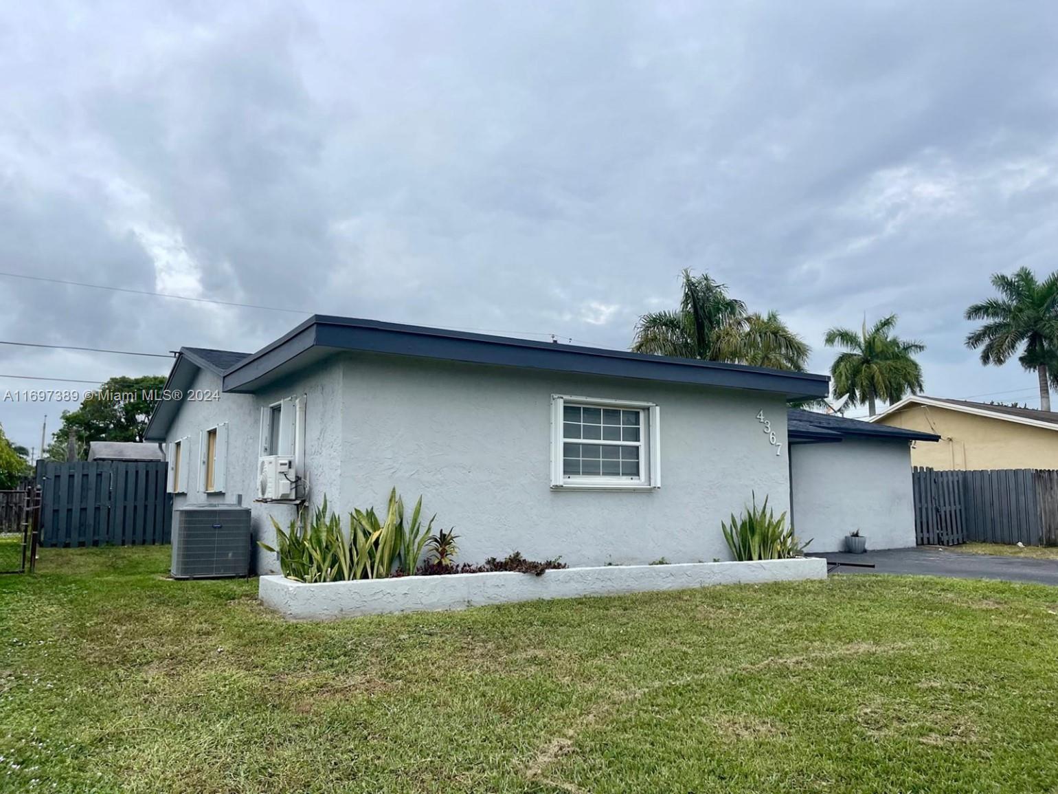 4367 NW 113th Ter