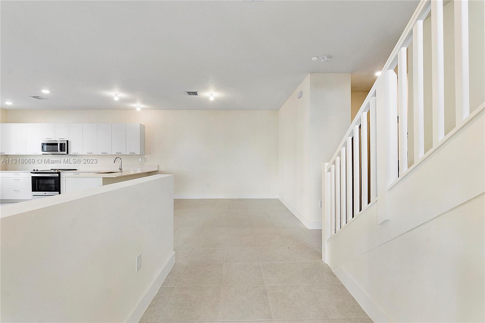 Photo 4 of 69 of 4572 NW 83rd Pkwy townhome