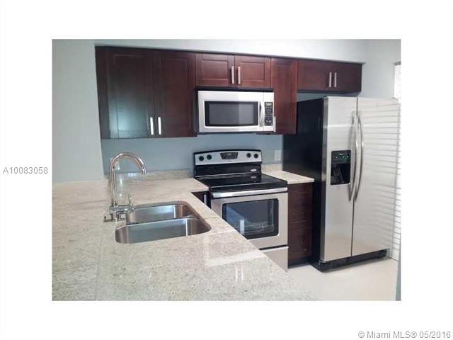 HOLLYWOOD PARC CONDO - Residential Lease