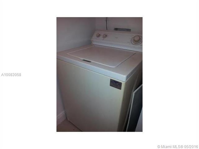 HOLLYWOOD PARC CONDO - Residential Lease