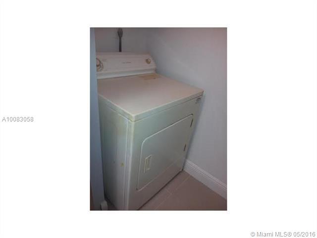 HOLLYWOOD PARC CONDO - Residential Lease