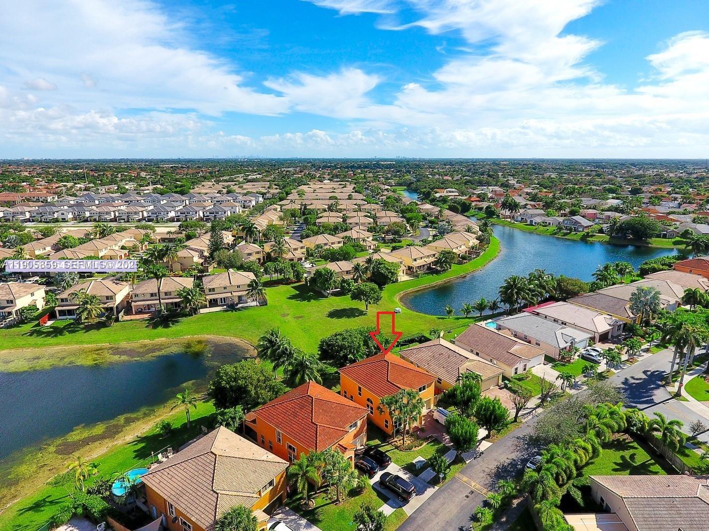 CONTINENTAL HOMES AT LAGO - Residential