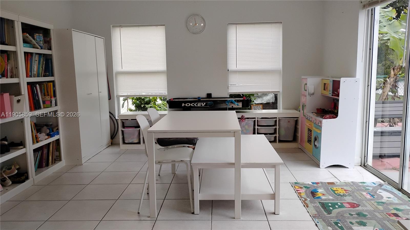 CONTINENTAL HOMES AT LAGO - Residential