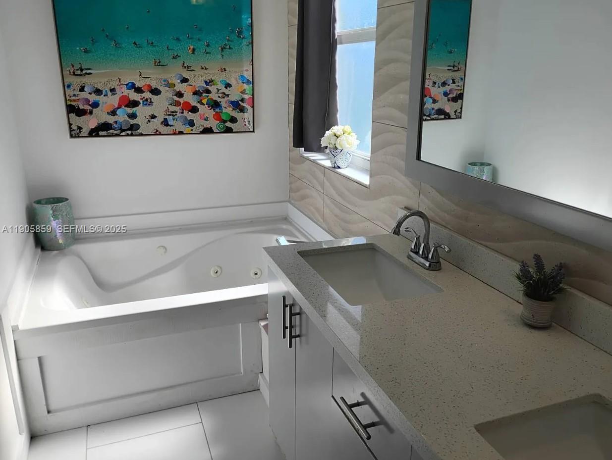 CONTINENTAL HOMES AT LAGO - Residential