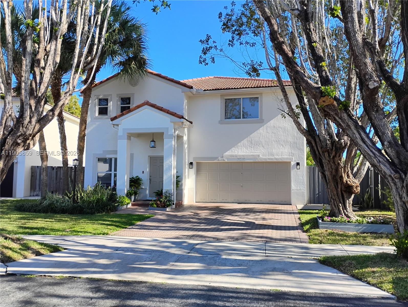 CONTINENTAL HOMES AT LAGO - Residential