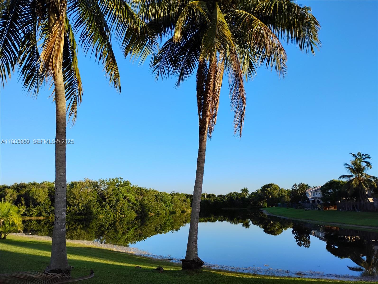 CONTINENTAL HOMES AT LAGO - Residential