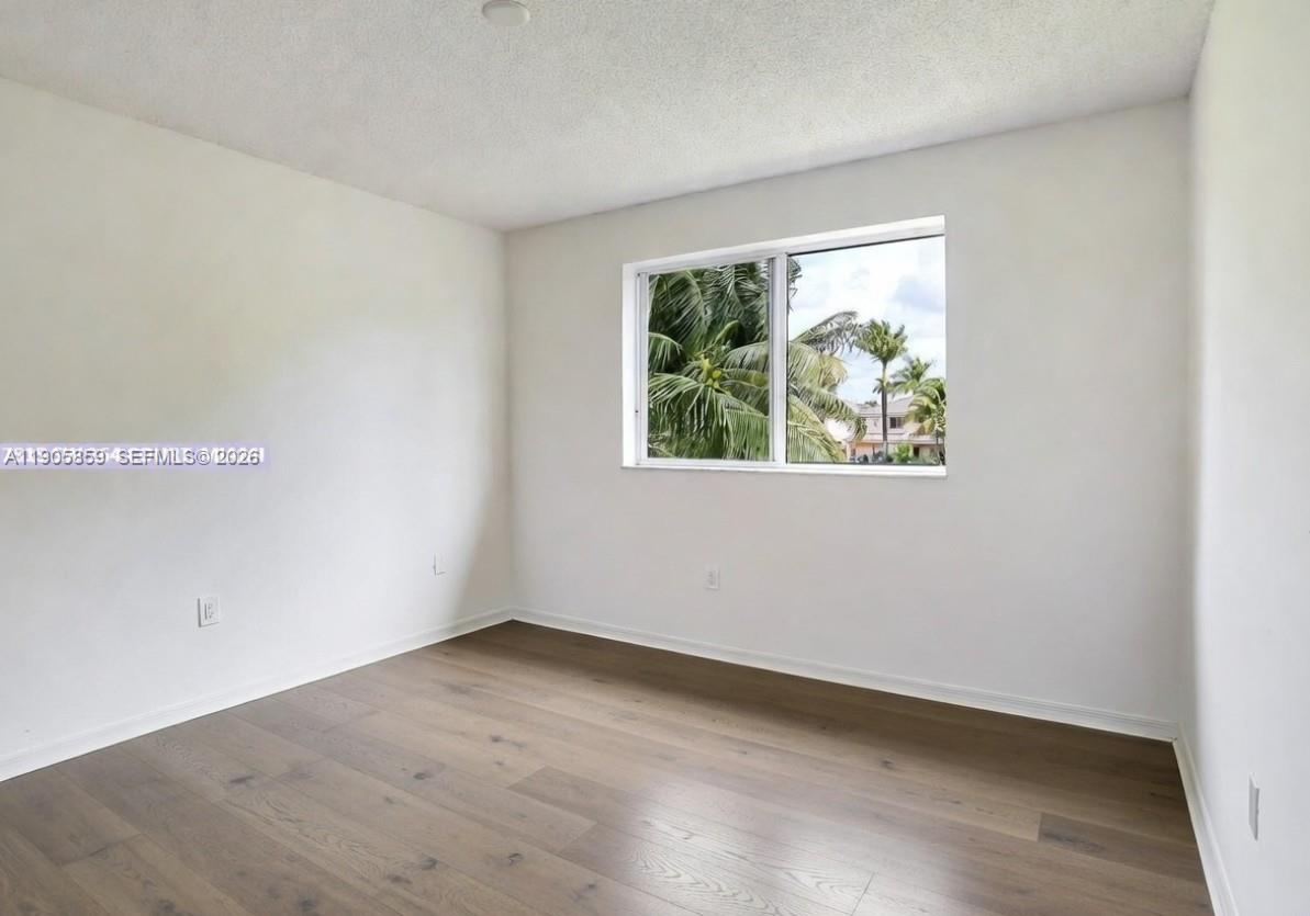 CONTINENTAL HOMES AT LAGO - Residential