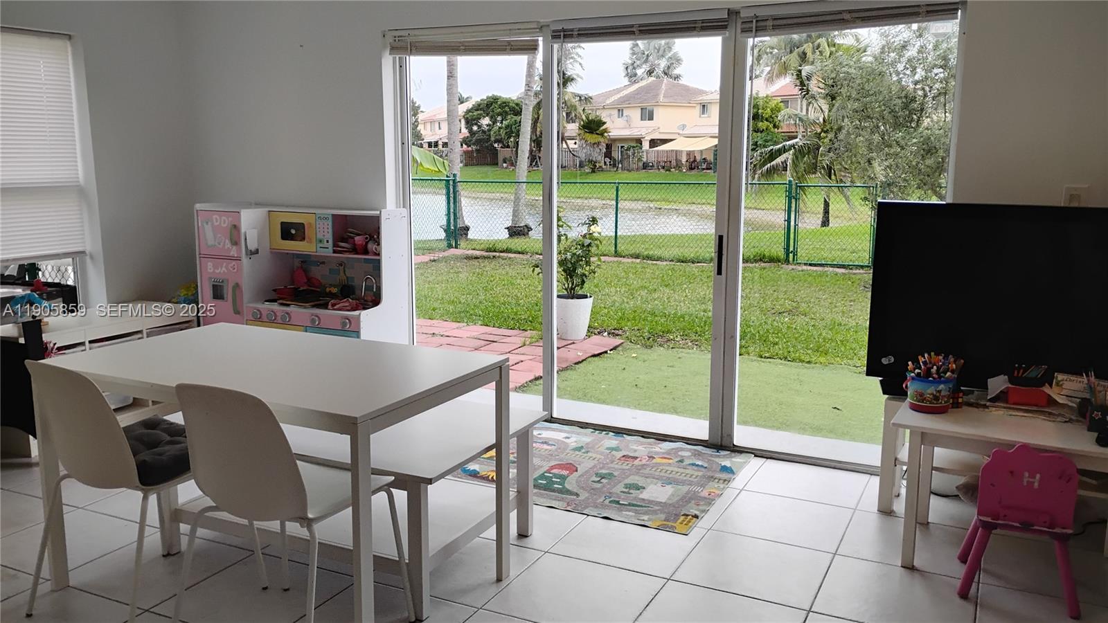 CONTINENTAL HOMES AT LAGO - Residential