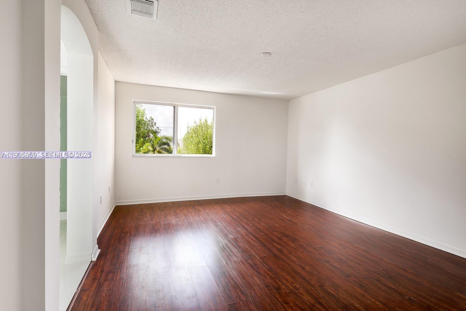 CONTINENTAL HOMES AT LAGO - Residential