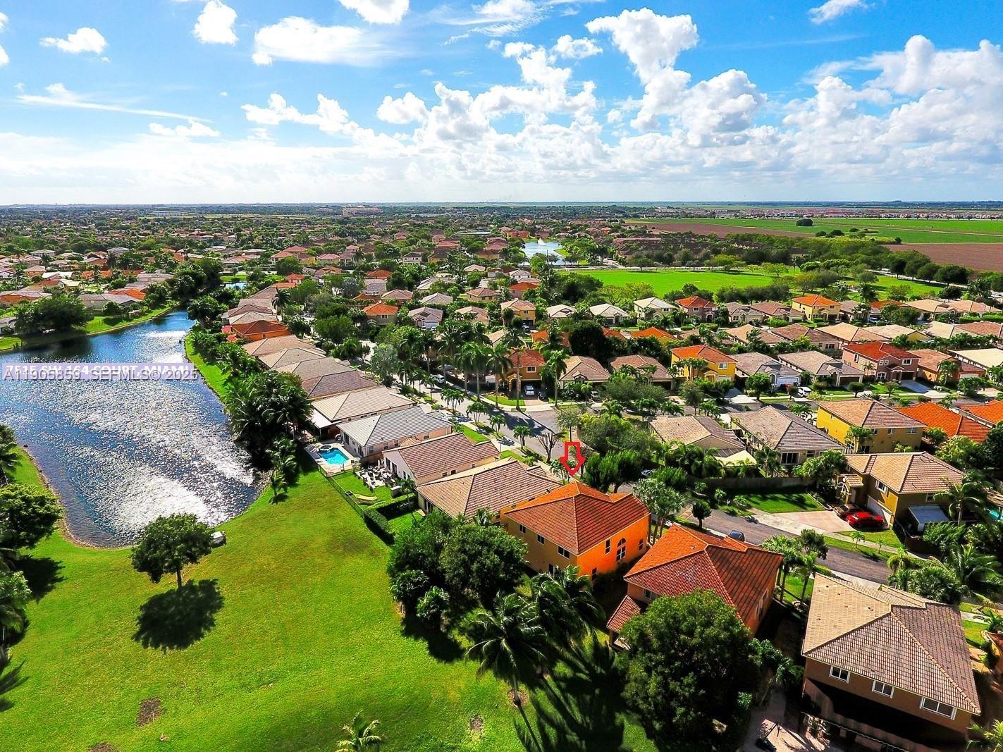 CONTINENTAL HOMES AT LAGO - Residential