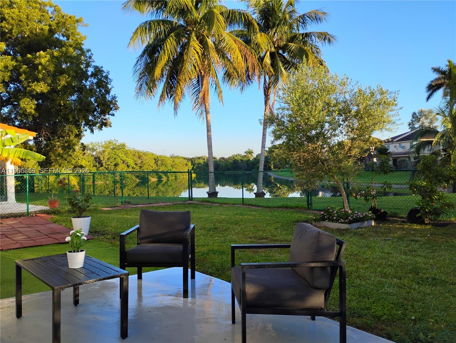 CONTINENTAL HOMES AT LAGO - Residential