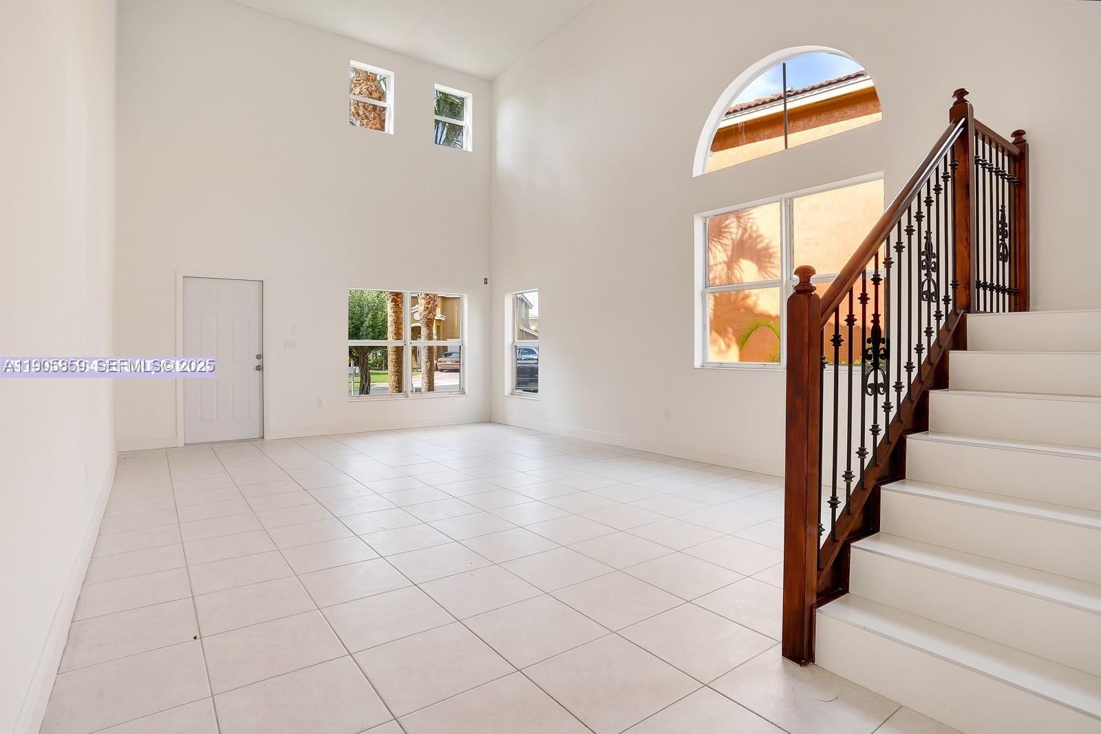 CONTINENTAL HOMES AT LAGO - Residential