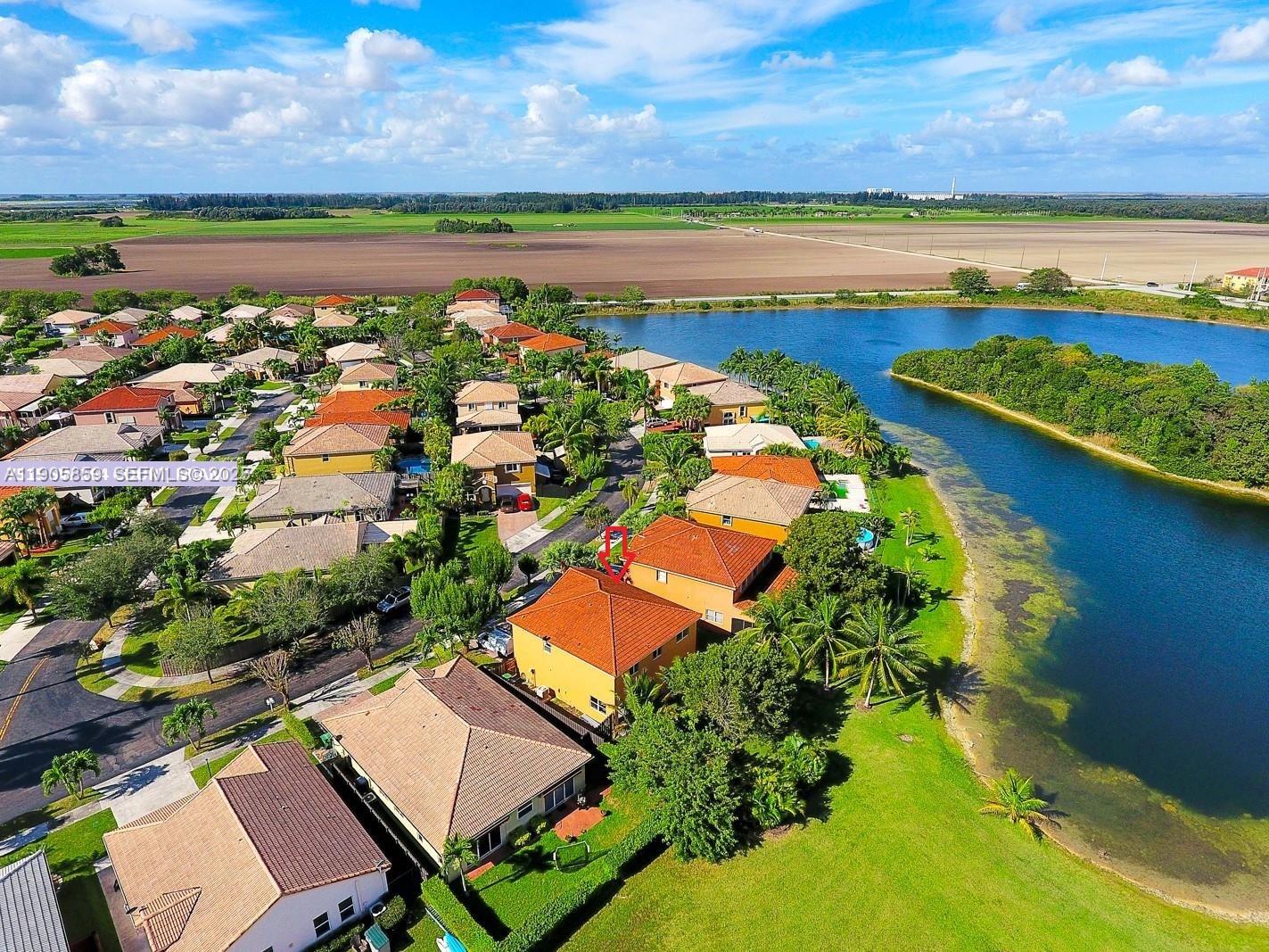 CONTINENTAL HOMES AT LAGO - Residential