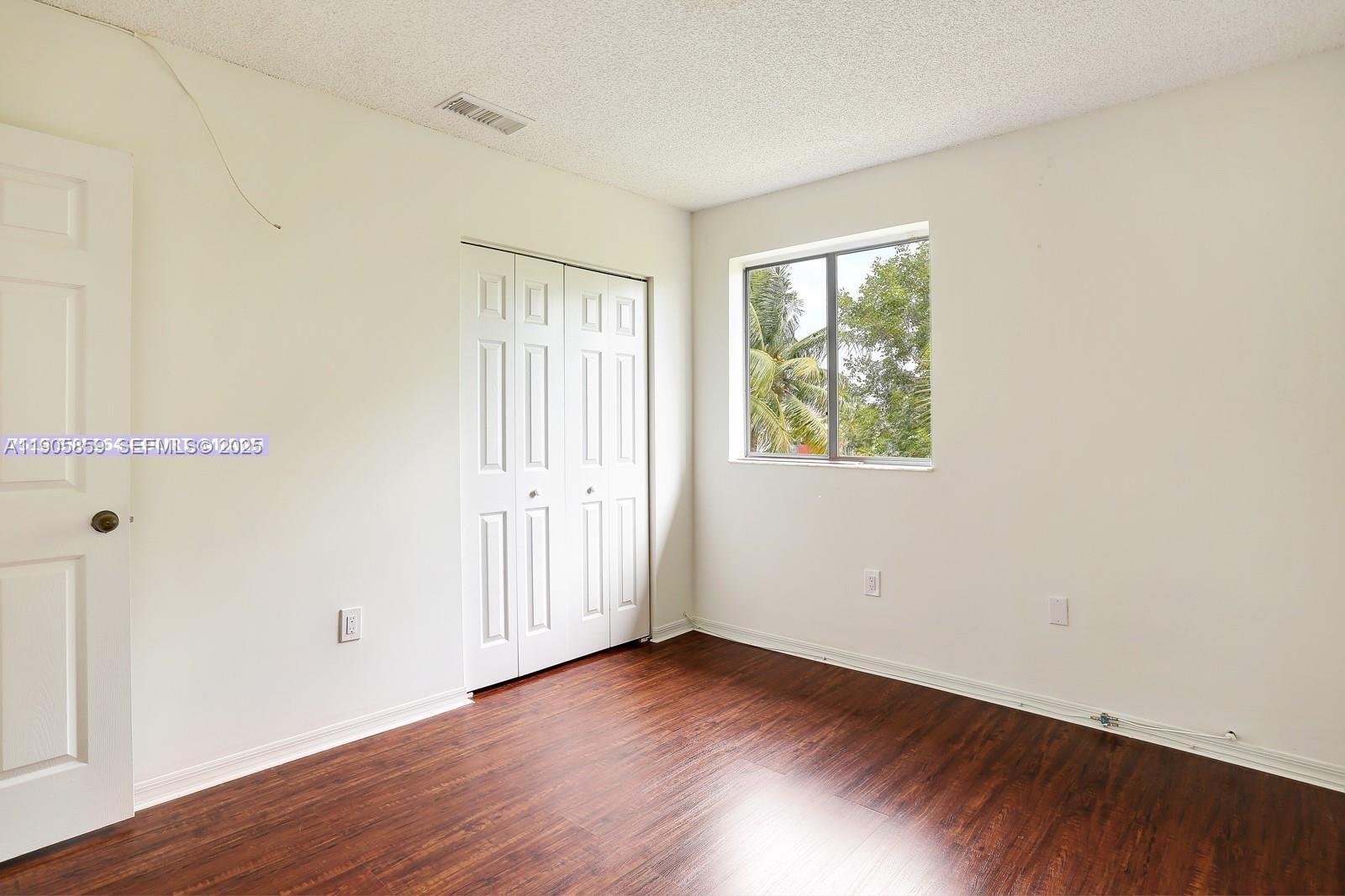 CONTINENTAL HOMES AT LAGO - Residential