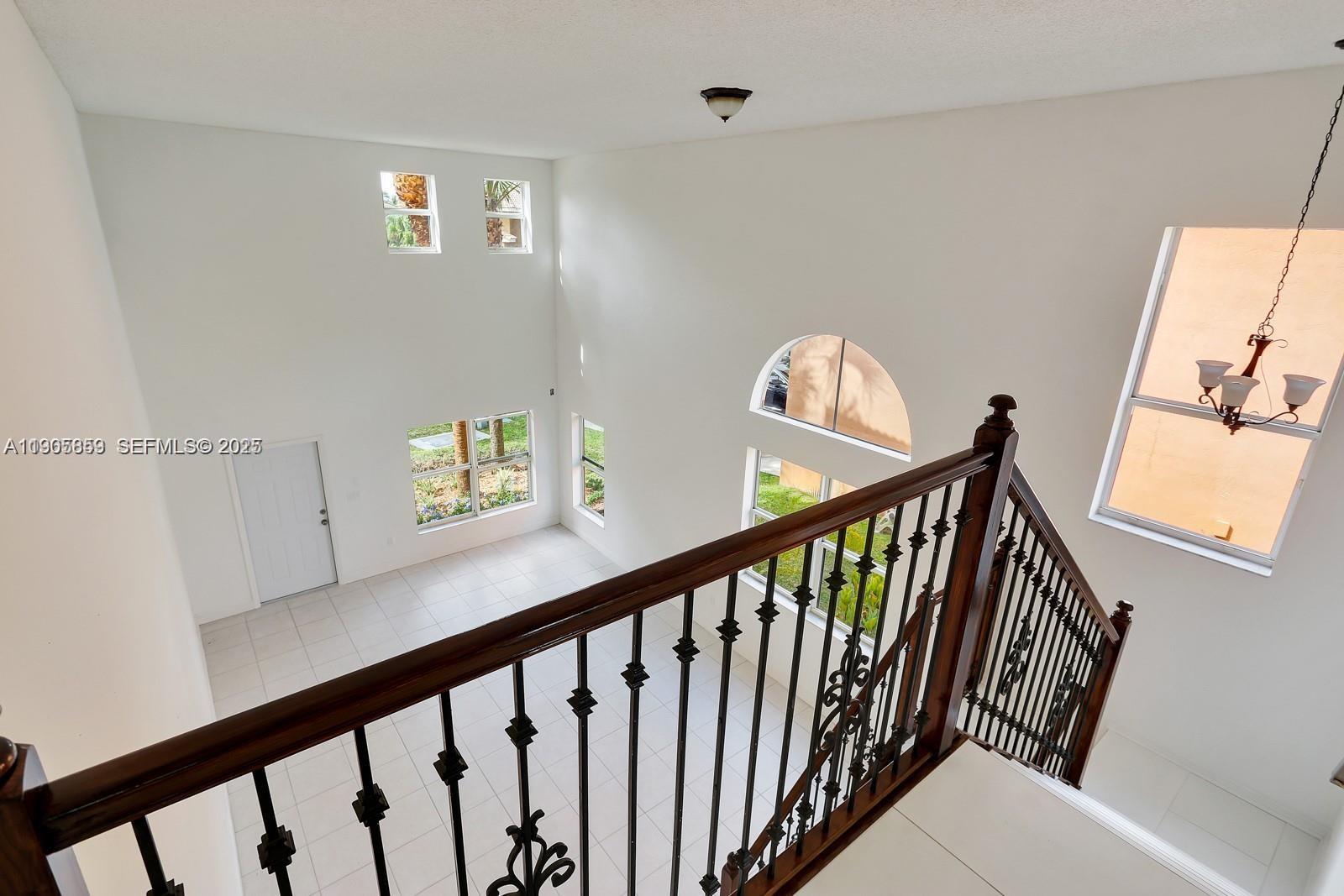 CONTINENTAL HOMES AT LAGO - Residential