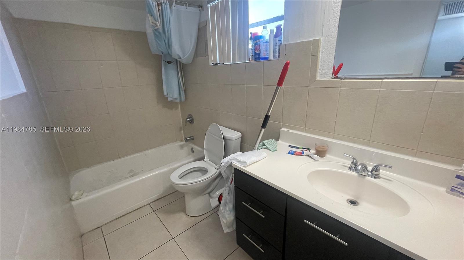 THE WHITE HOUSE CONDO - Residential