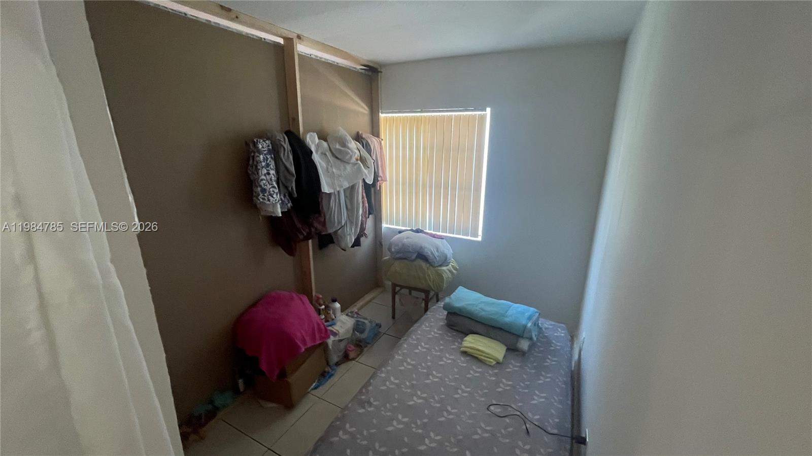 THE WHITE HOUSE CONDO - Residential