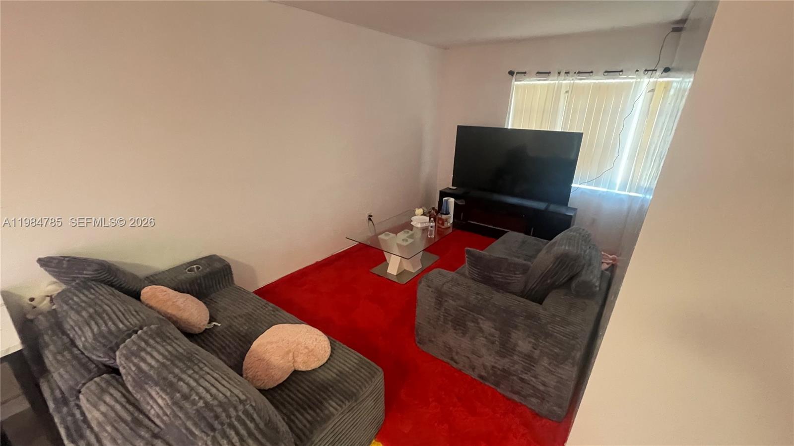 THE WHITE HOUSE CONDO - Residential