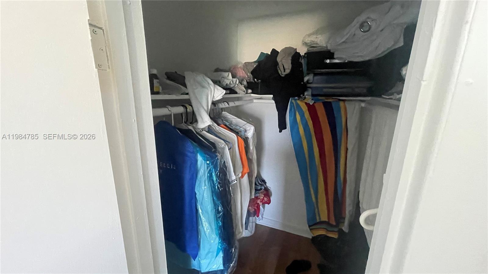 THE WHITE HOUSE CONDO - Residential