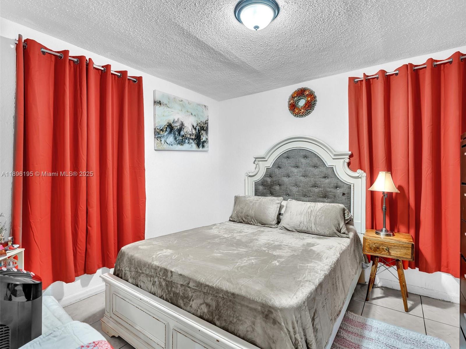 1 53 41 SHORES ESTS - Residential