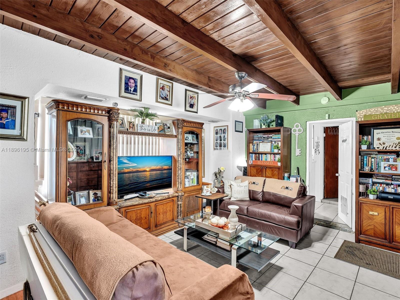 1 53 41 SHORES ESTS - Residential