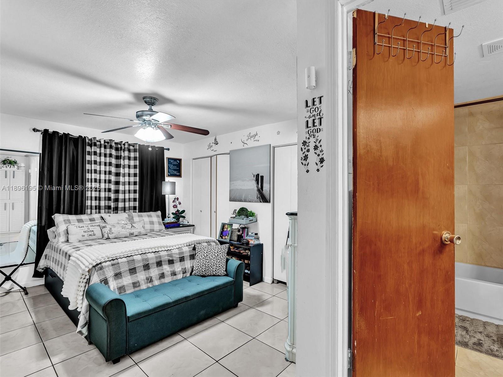 1 53 41 SHORES ESTS - Residential