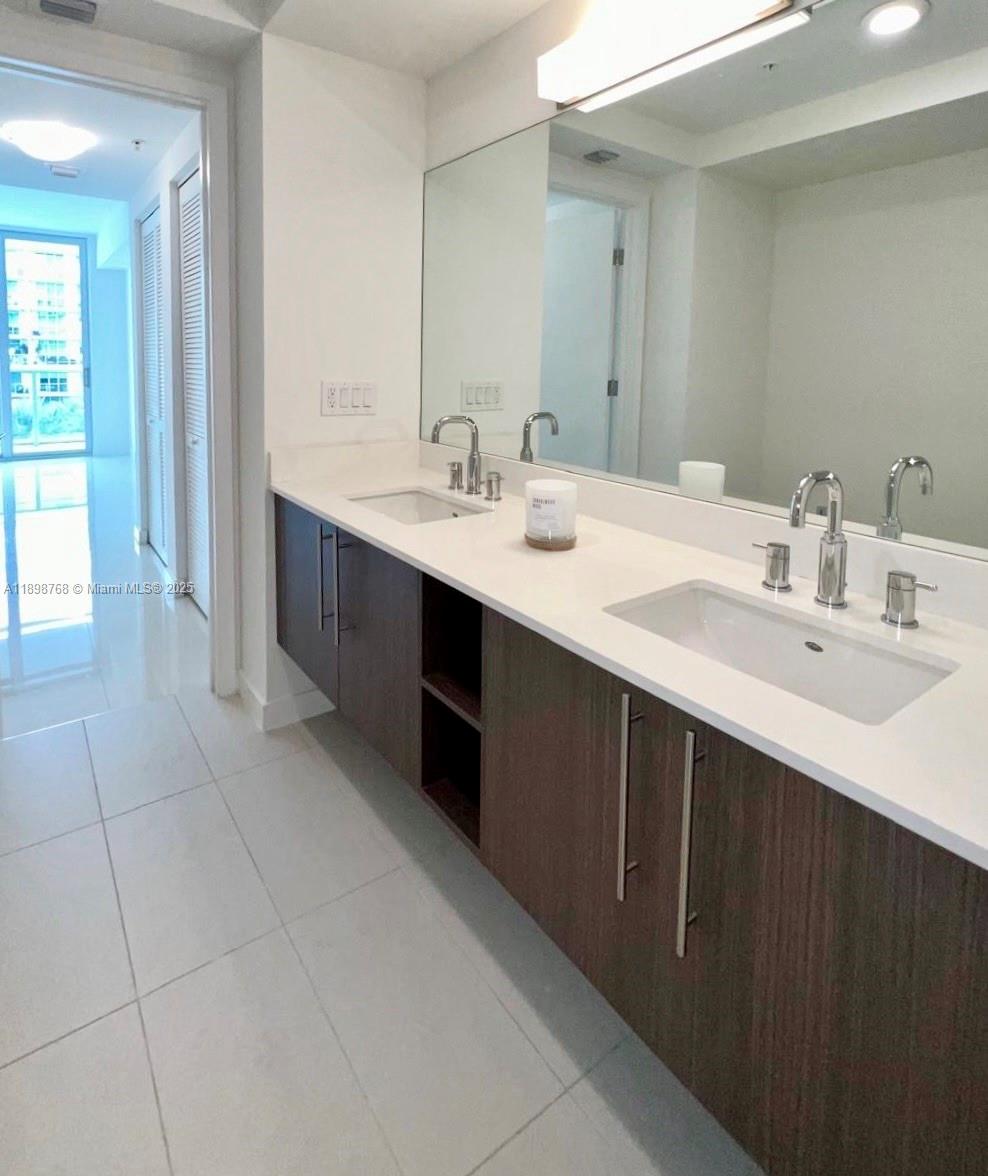 MIDTOWN DORAL CONDO 3 - Residential Lease