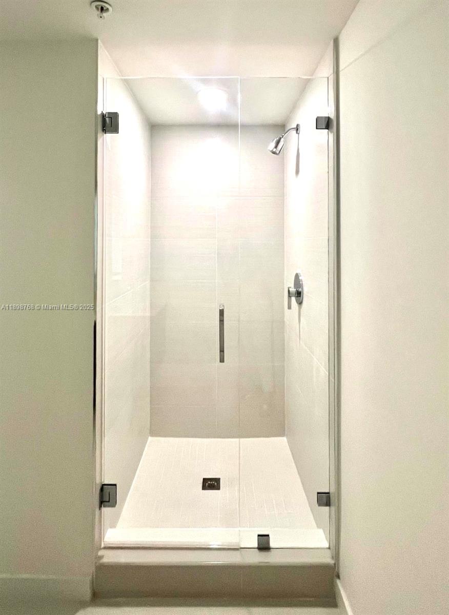 MIDTOWN DORAL CONDO 3 - Residential Lease