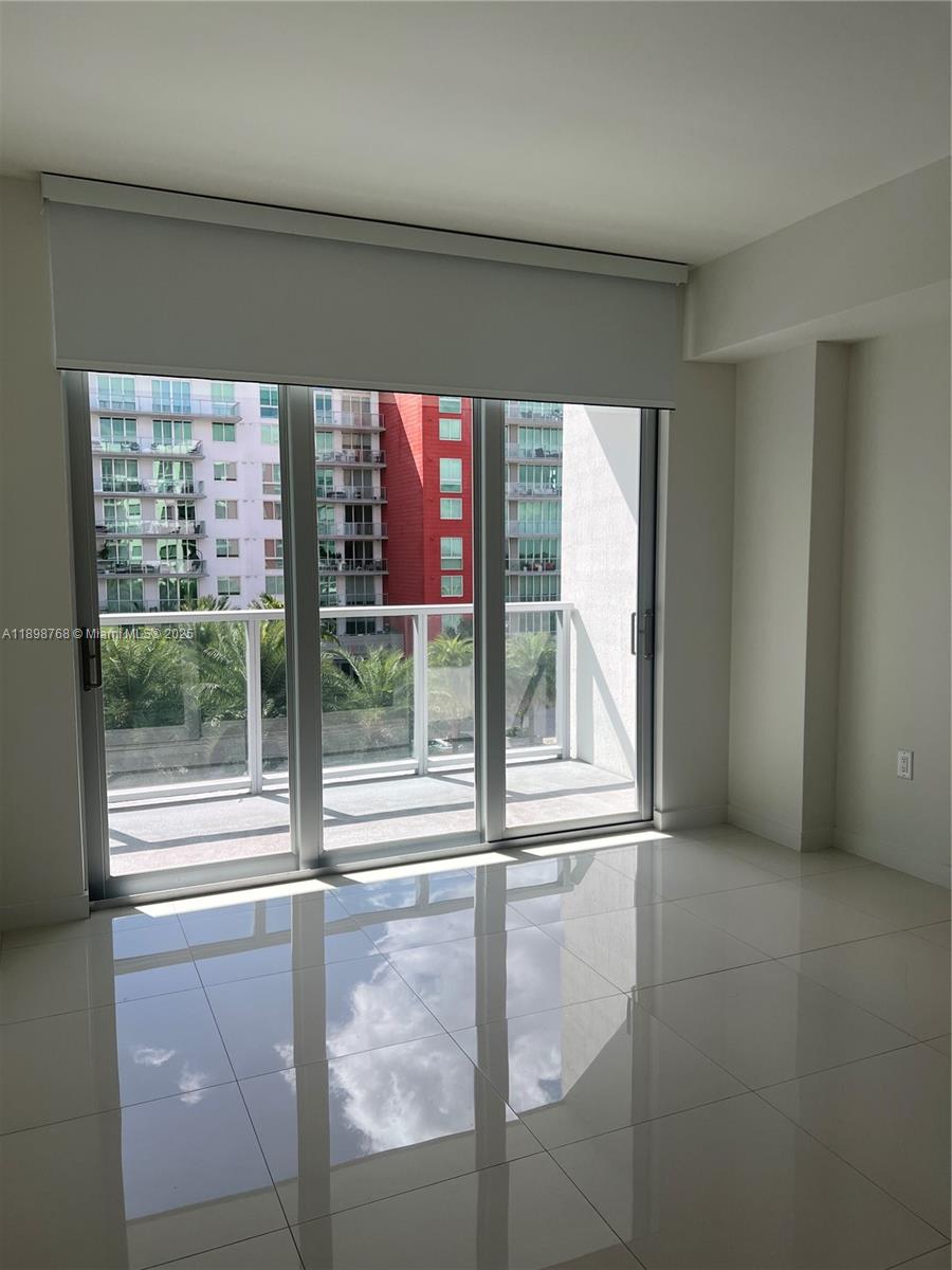 MIDTOWN DORAL CONDO 3 - Residential Lease