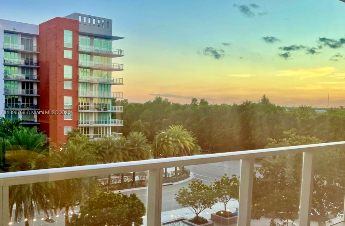 MIDTOWN DORAL CONDO 3 - Residential Lease