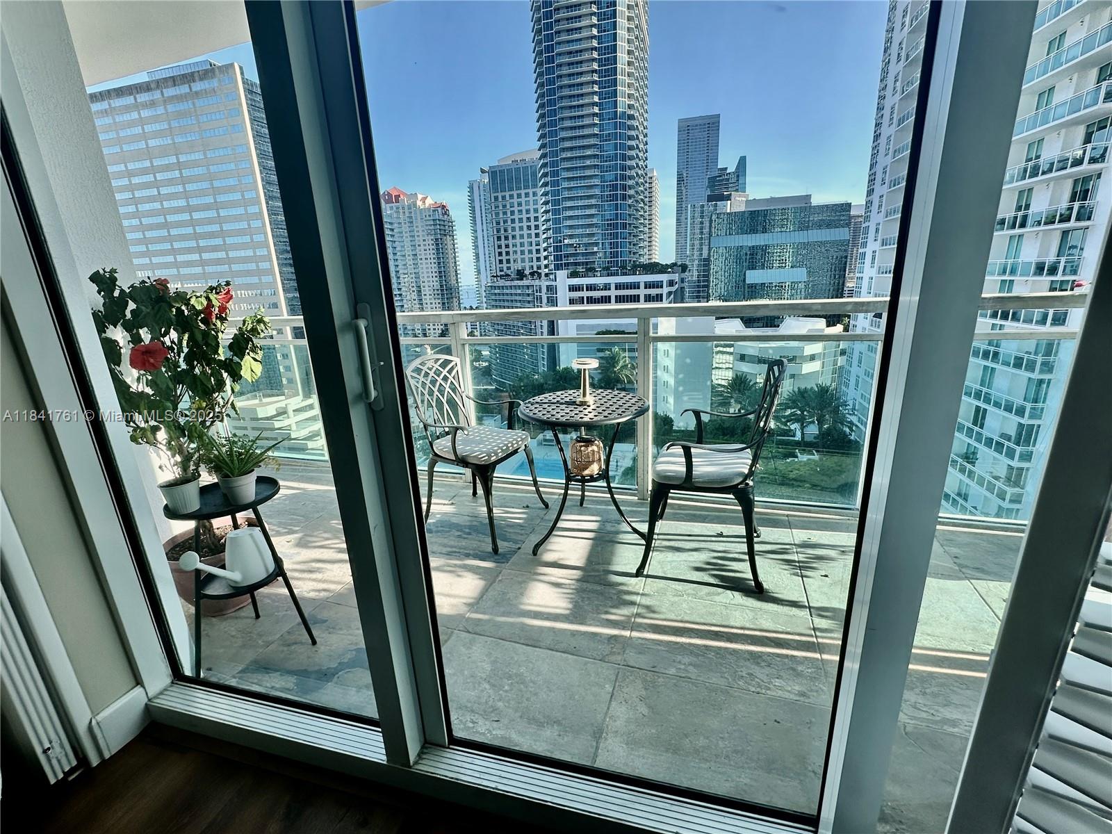 THE PLAZA 851 BRICKELL CO - Residential