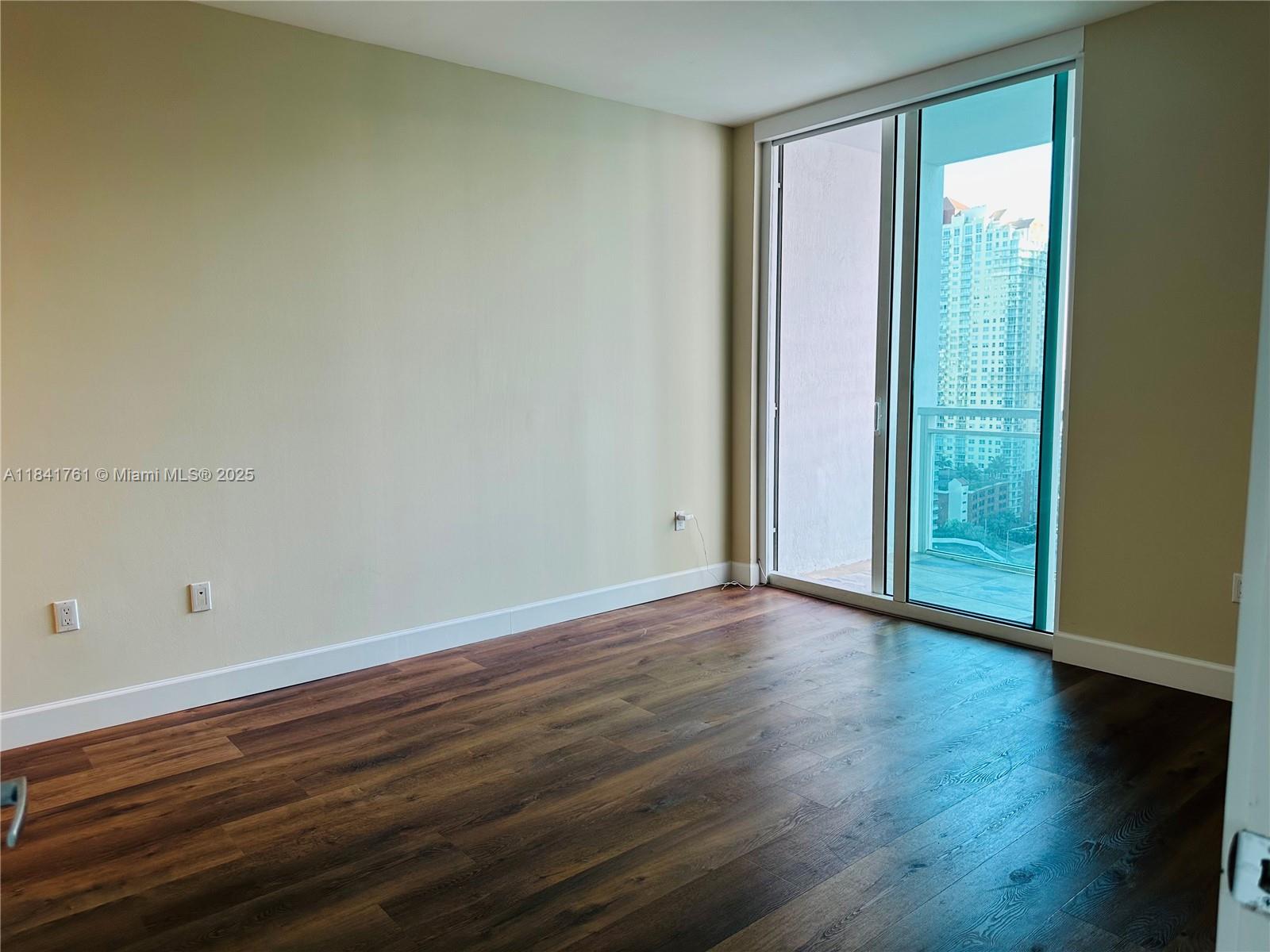 950 Brickell Bay Dr 1905