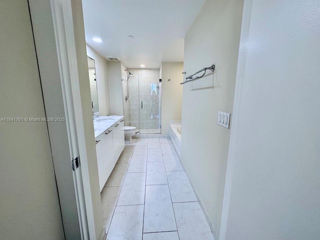 THE PLAZA 851 BRICKELL CO - Residential